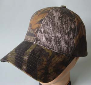 camoufladged baseball cap